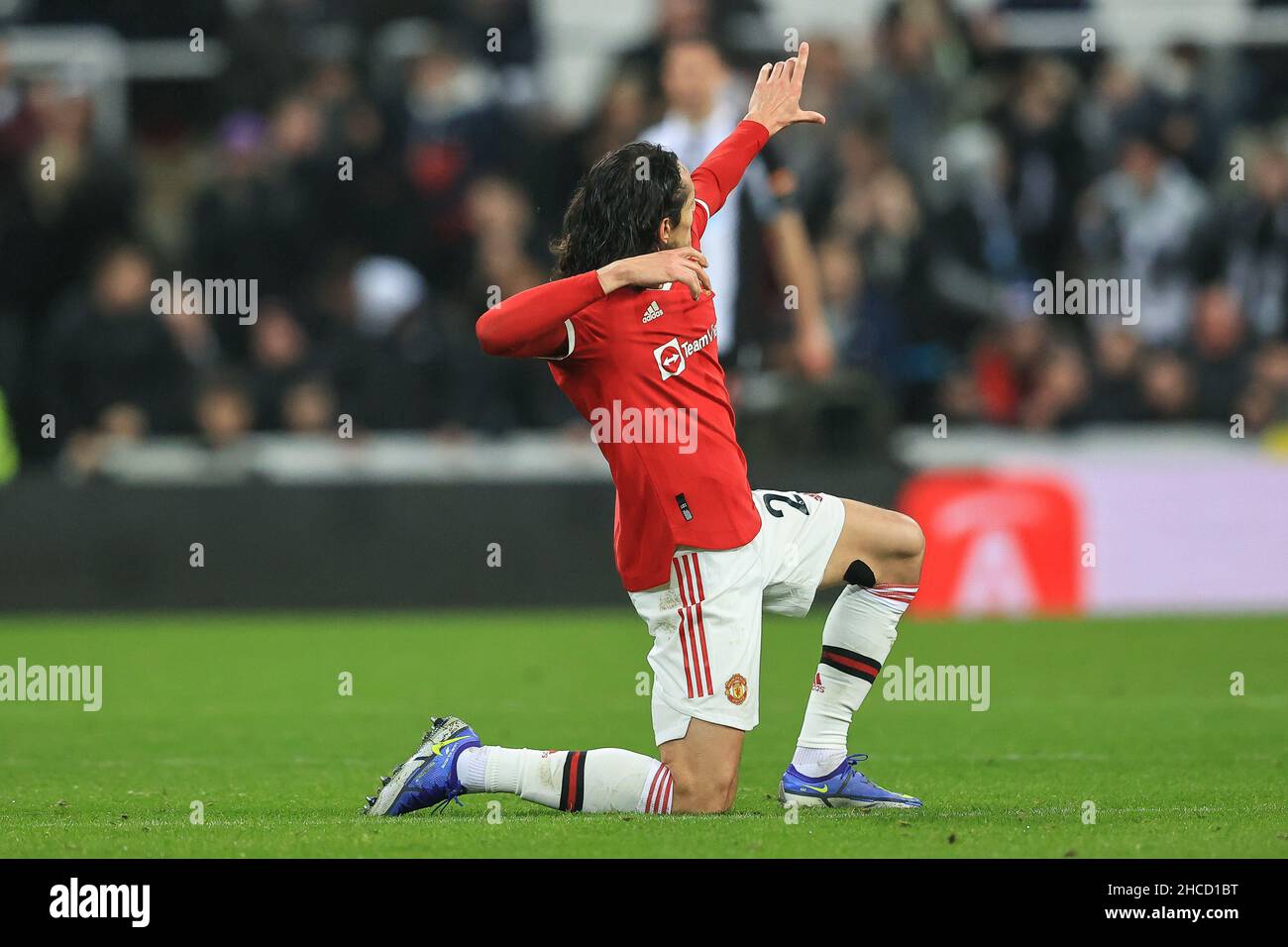 Celebrates edinson cavani hi-res stock photography and images - Alamy
