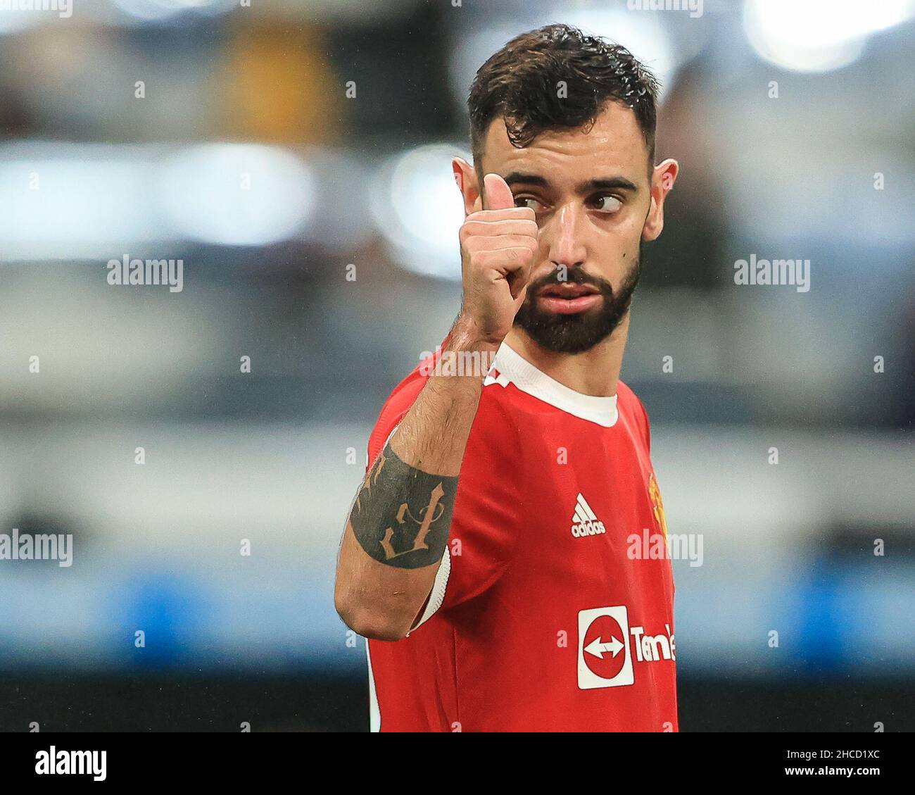 Bruno Fernandes #18 of Manchester United gives the thumbs up to a