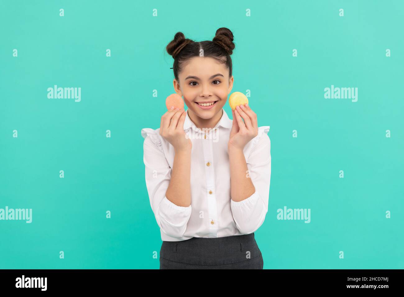 Child cake school uniform hi-res stock photography and images - Alamy