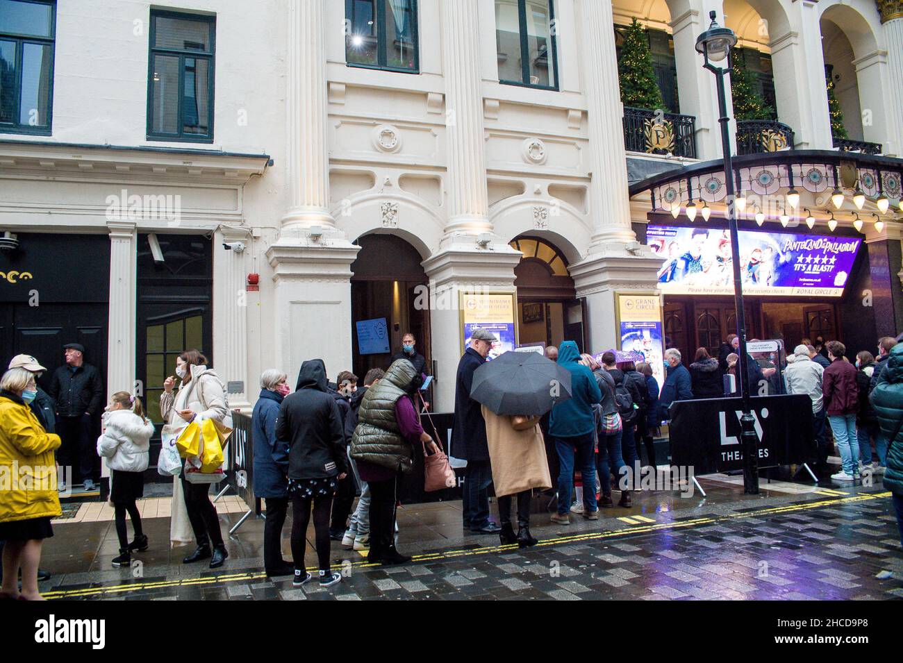 London palladium pantomime hires stock photography and images Alamy