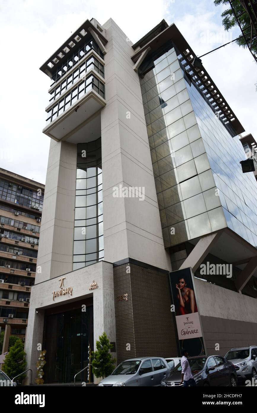 Near tanishq deals showroom