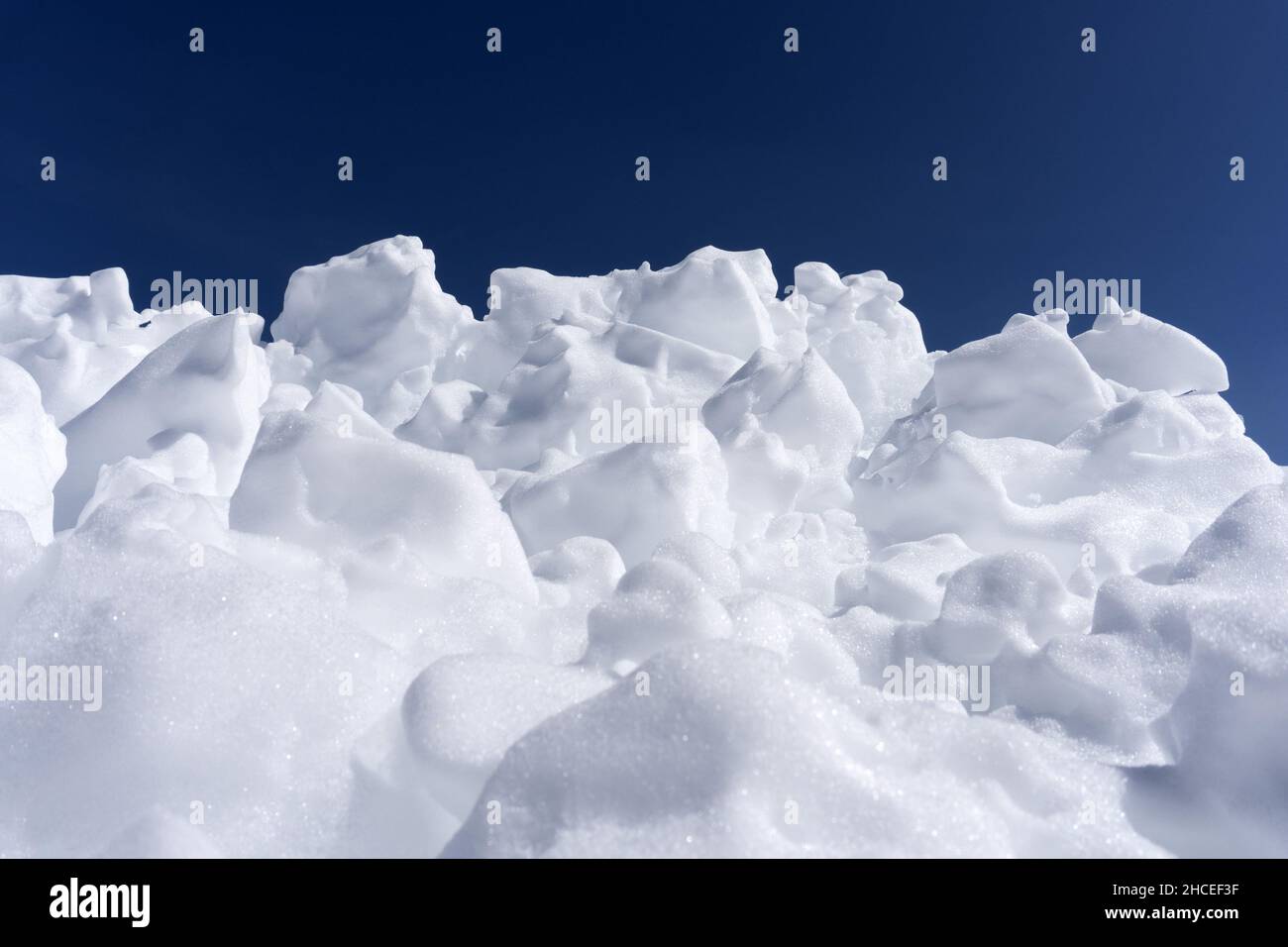 white fresh snow detail close up Stock Photo - Alamy