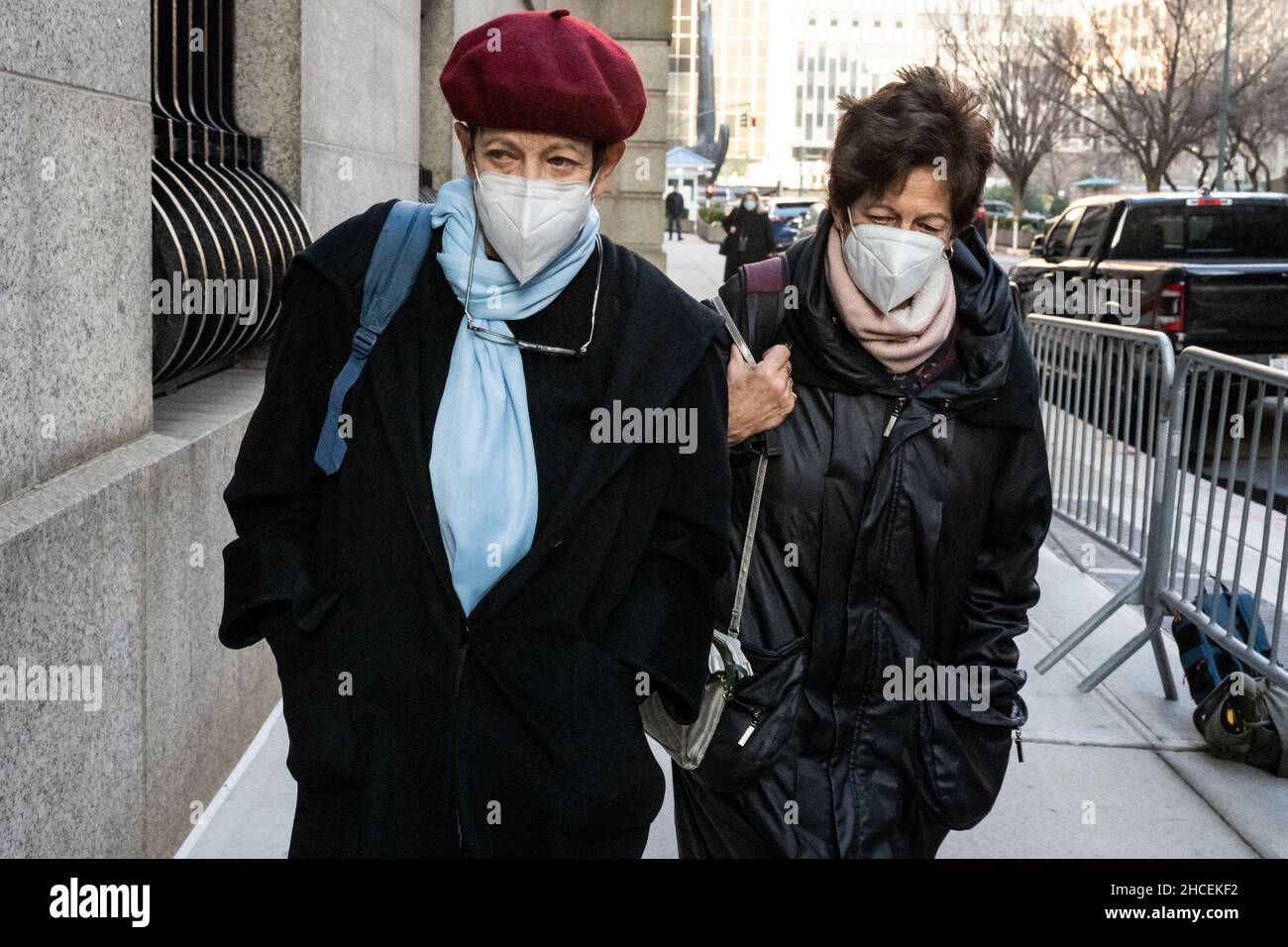 New York, USA. 28th Dec, 2021. (L-R) Isabel and Christine Maxwell, Gishlain Maxwell's sisters, arrive at the federal courthouse in the Southern District of New York for the trial of Ghislaine Maxwell, in New York, NY, on December 28, 2021. It's the fifth day of jury deliberation whether the British socialite is a dangerous predator who recruited teenagers to be sexually abused by financier Jeffrey Epstein, as prosecutors claim. (Photo by Gabriele Holtermann/Sipa USA) Credit: Sipa USA/Alamy Live News Stock Photo