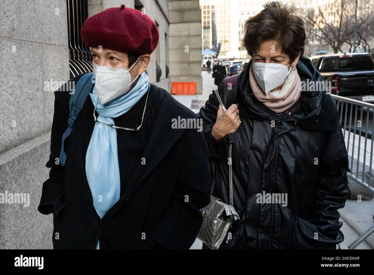 New York, USA. 28th Dec, 2021. (L-R) Isabel and Christine Maxwell, Gishlain Maxwell's sisters, arrive at the federal courthouse in the Southern District of New York for the trial of Ghislaine Maxwell, in New York, NY, on December 28, 2021. It's the fifth day of jury deliberation whether the British socialite is a dangerous predator who recruited teenagers to be sexually abused by financier Jeffrey Epstein, as prosecutors claim. (Photo by Gabriele Holtermann/Sipa USA) Credit: Sipa USA/Alamy Live News Stock Photo