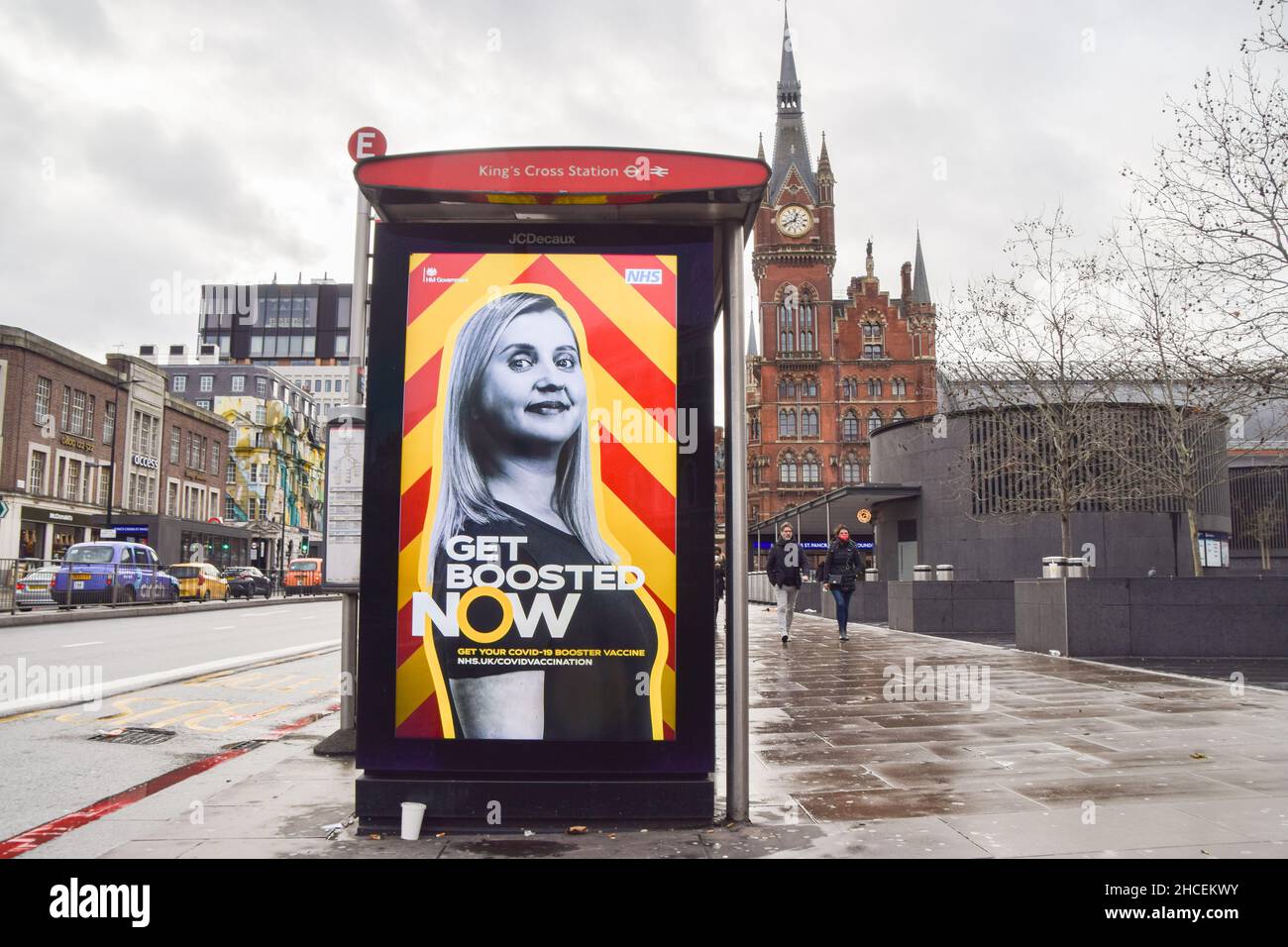Bus stop advert hi-res stock photography and images - Alamy