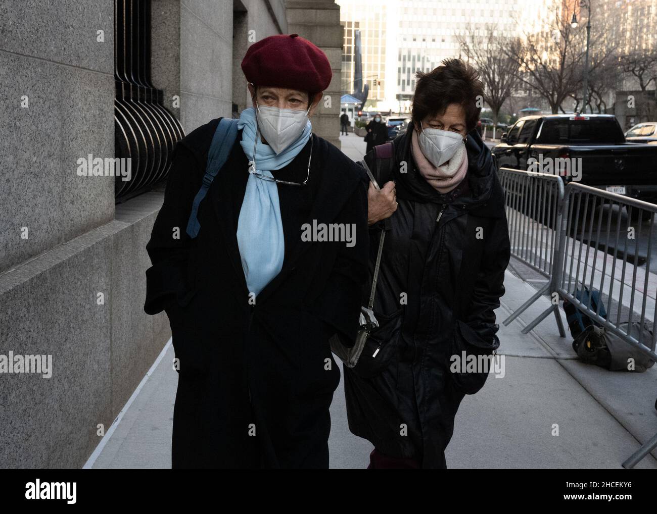 Isabel Maxwell (left) and Christine Maxwell, arriving at the federal courthouse in the Southern District of New York for the trial of Ghislaine Maxwell. A jury will resume deliberations over whether the British socialite is a dangerous predator who recruited teenagers to be sexually abused by financier Jeffrey Epstein, as prosecutors claim. Picture date: Tuesday December 28, 2021. Stock Photo