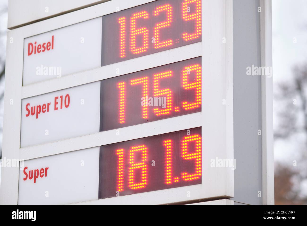 Close-up of a sign at a gas station showing high gasoline prices in Germany in November 2021 Stock Photo