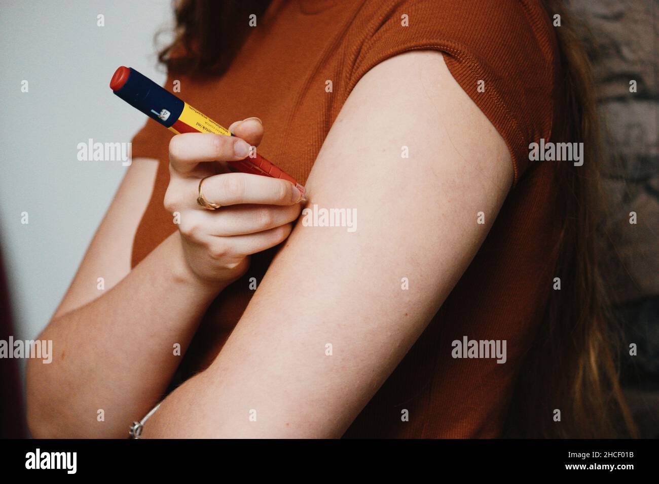 Insulin shot of a diabetic pacient Stock Photo Alamy