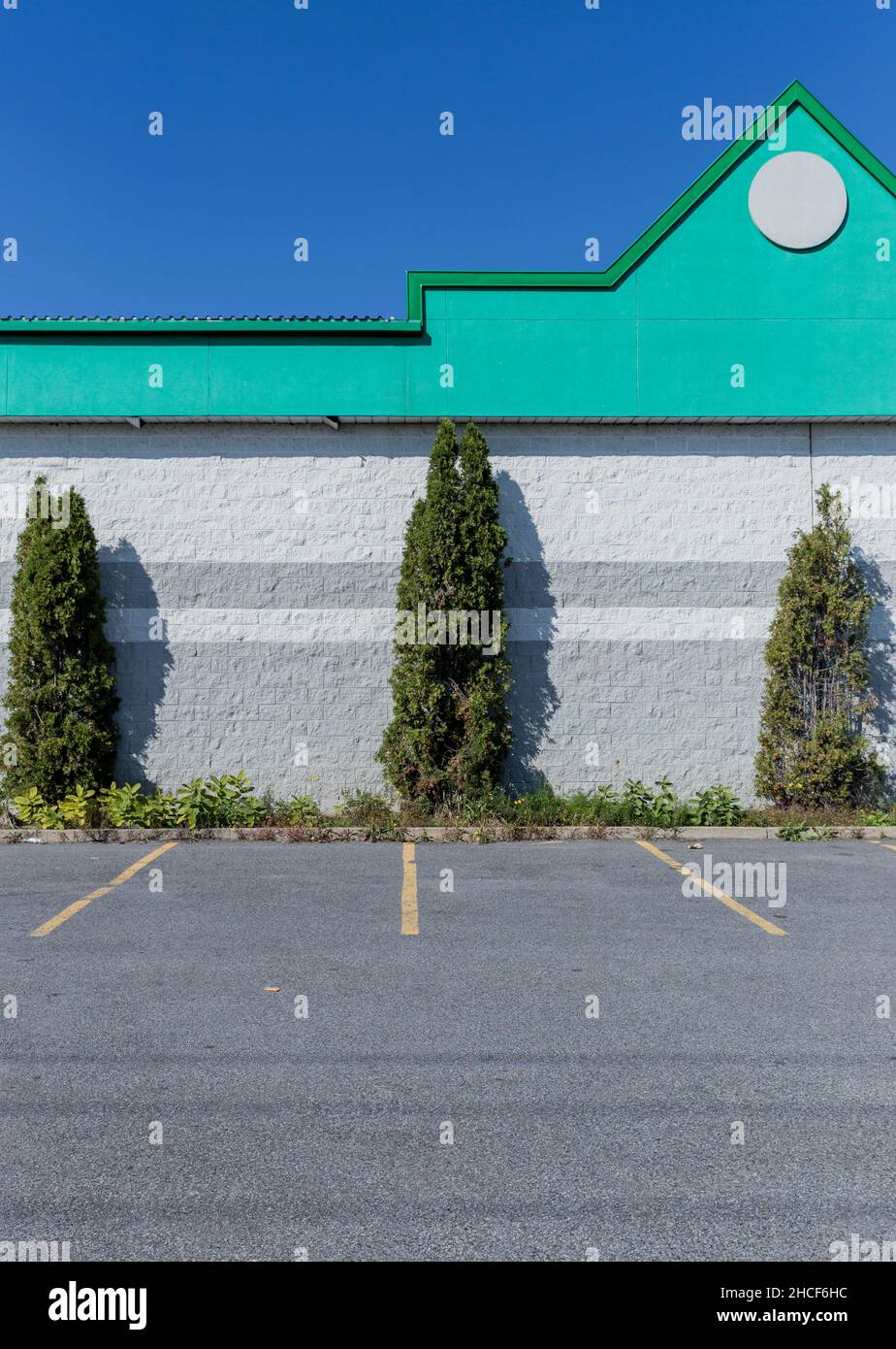 A colourful industrial building on the outskirts of StBrunode