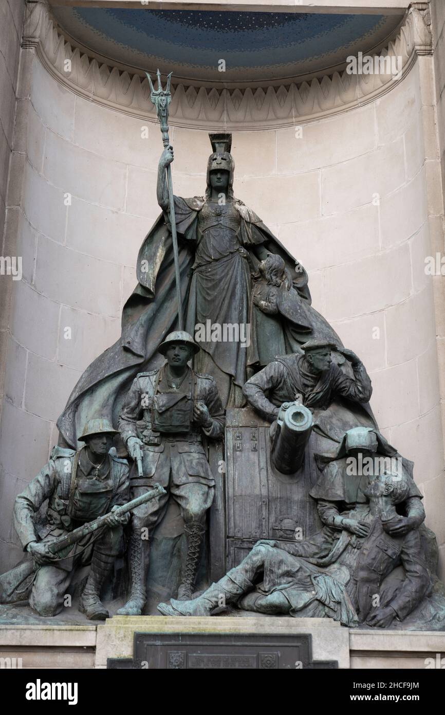 Vertical shot of Exchange Newsroom War Memorial by  in Liverpool, UK Stock Photo
