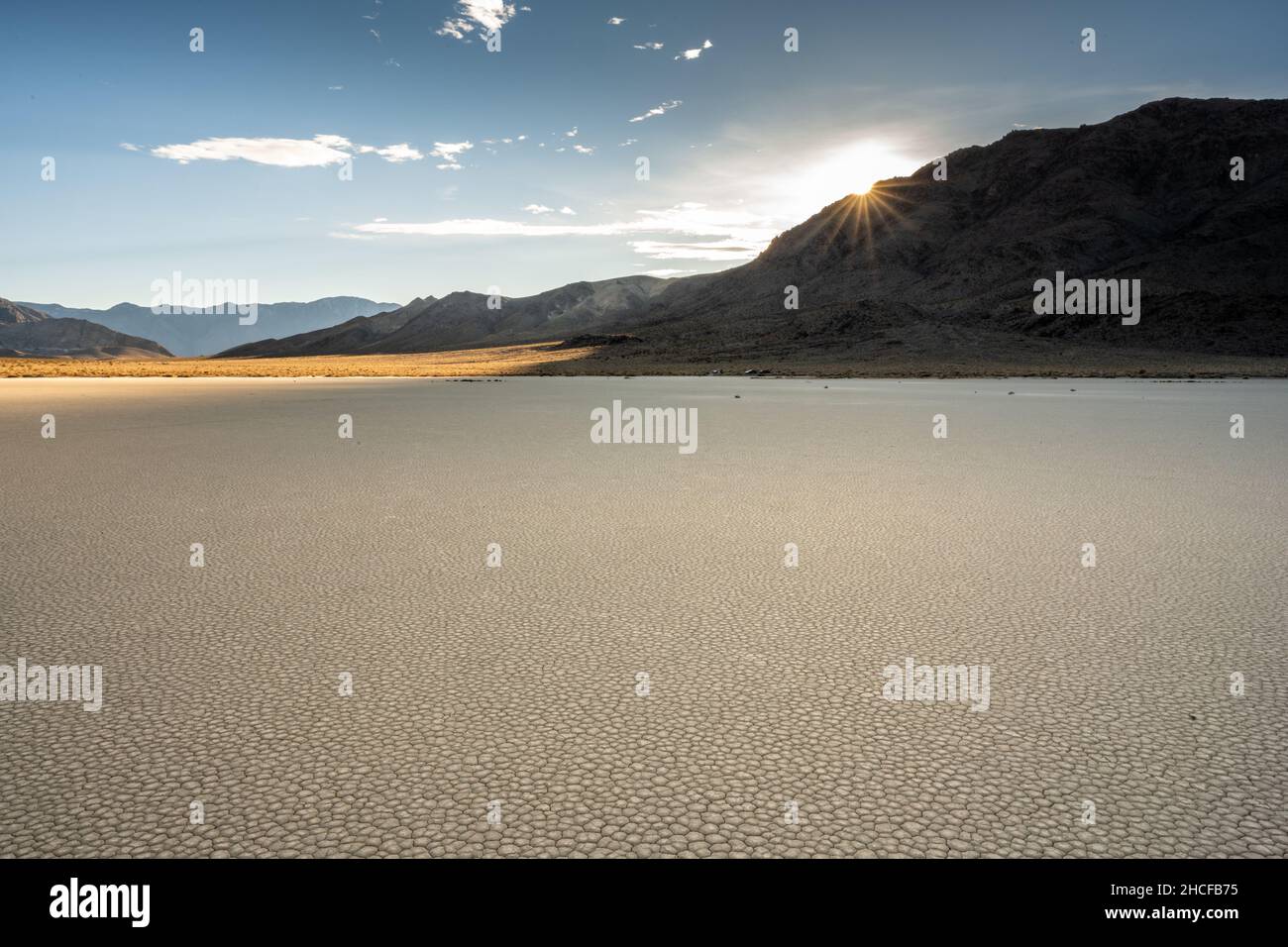 Dry Lake Bed Death Valley Hi res Stock Photography And Images Alamy dry-lake-bed-death-valley-hi-res-stock-photography-and-images-alamy