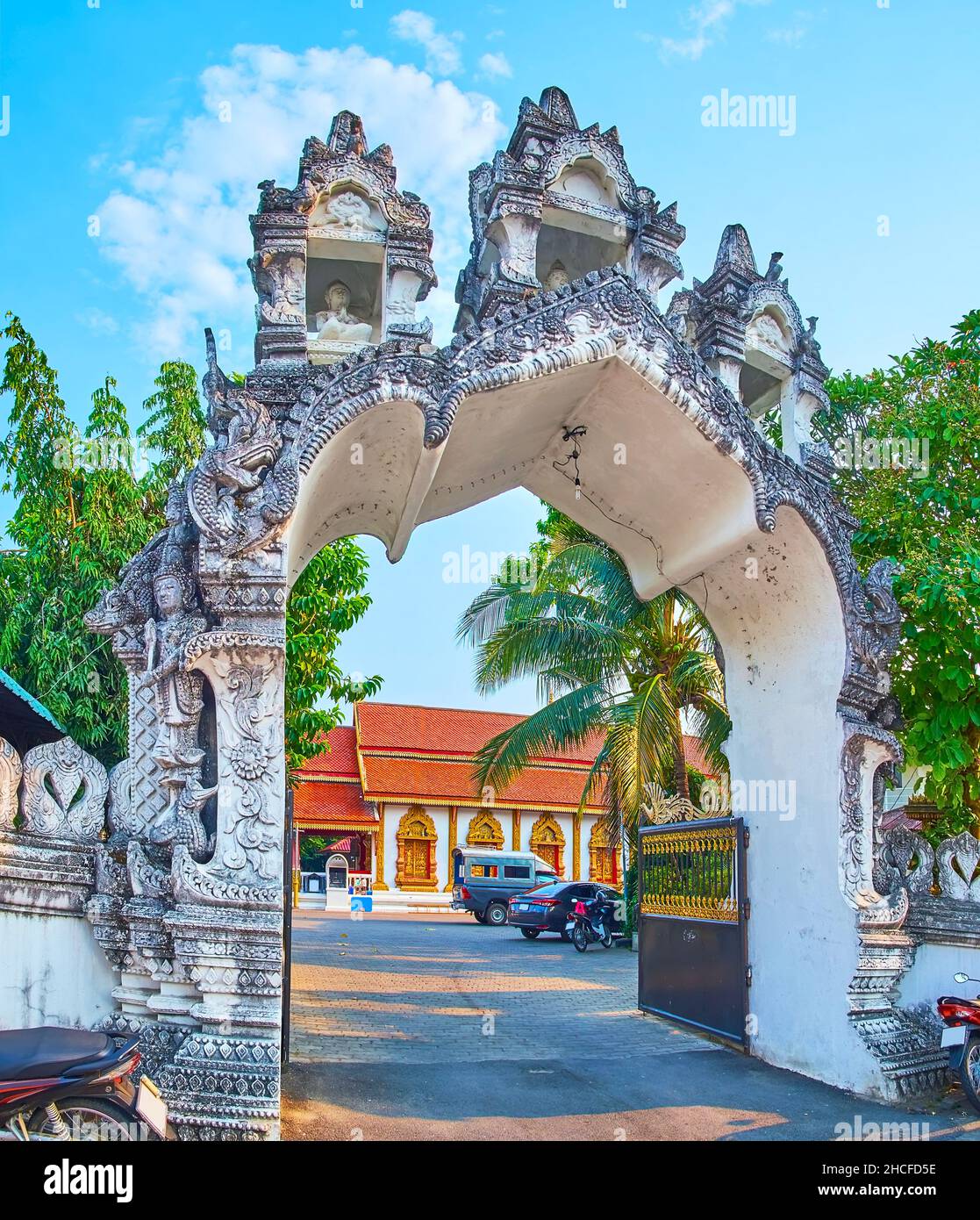 The entrance to the historic Wat Mai Tang (Wat Methang) temple is ...