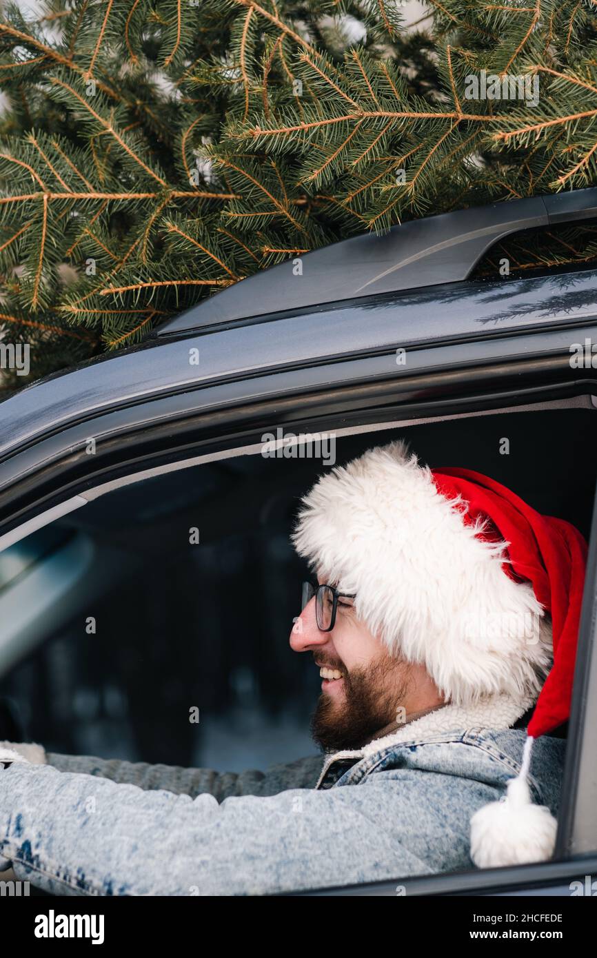 Christmas tree car roof hires stock photography and images Alamy