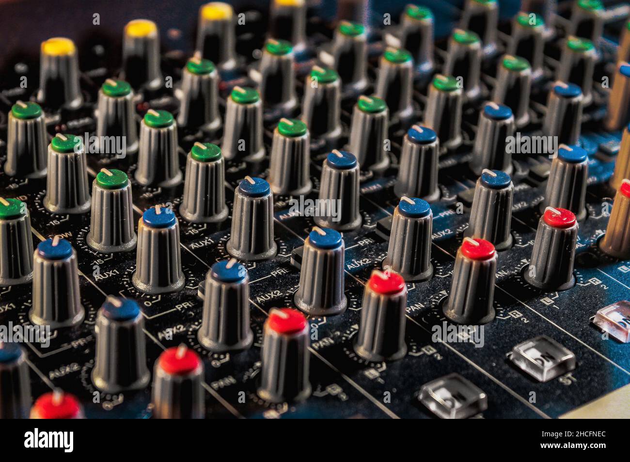 Mixing desk and concert hi-res stock photography and images - Alamy