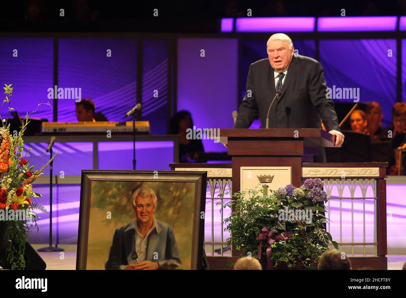 Plano, TX, USA. 20th Apr, 2021. John Madden at the funeral service for sportscaster, Pat Summerall at the Worship Center at Prestonwood Baptist Church in Plano, Texas. April 20, 2013. Credit: Mpi34/Media Punch Inc./Alamy Live News Stock Photo