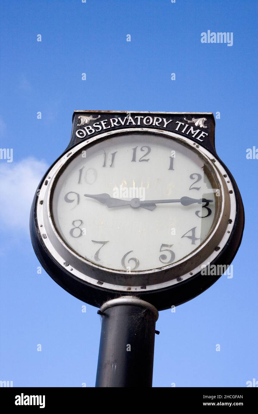 Observatory time clock hi-res stock photography and images - Alamy