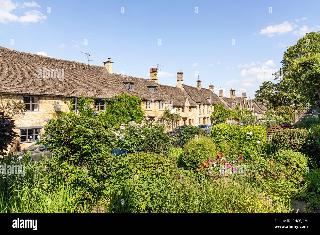Sheep Street in the Cotswold town of Burford, Oxfordshire UK Stock Photo