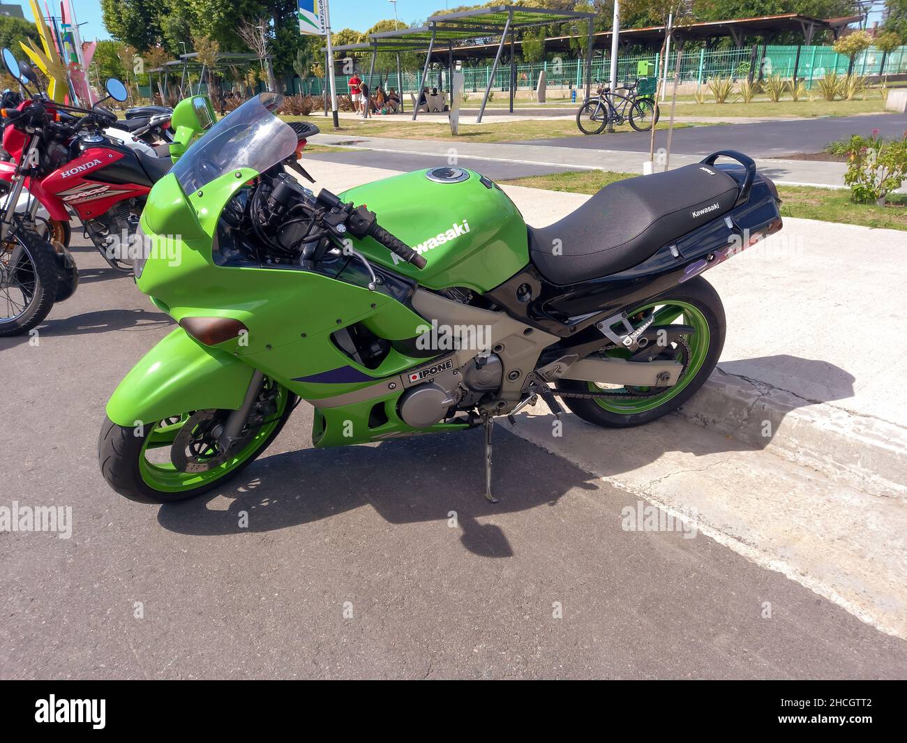 Green kawasaki ninja hi-res stock photography and images - Alamy