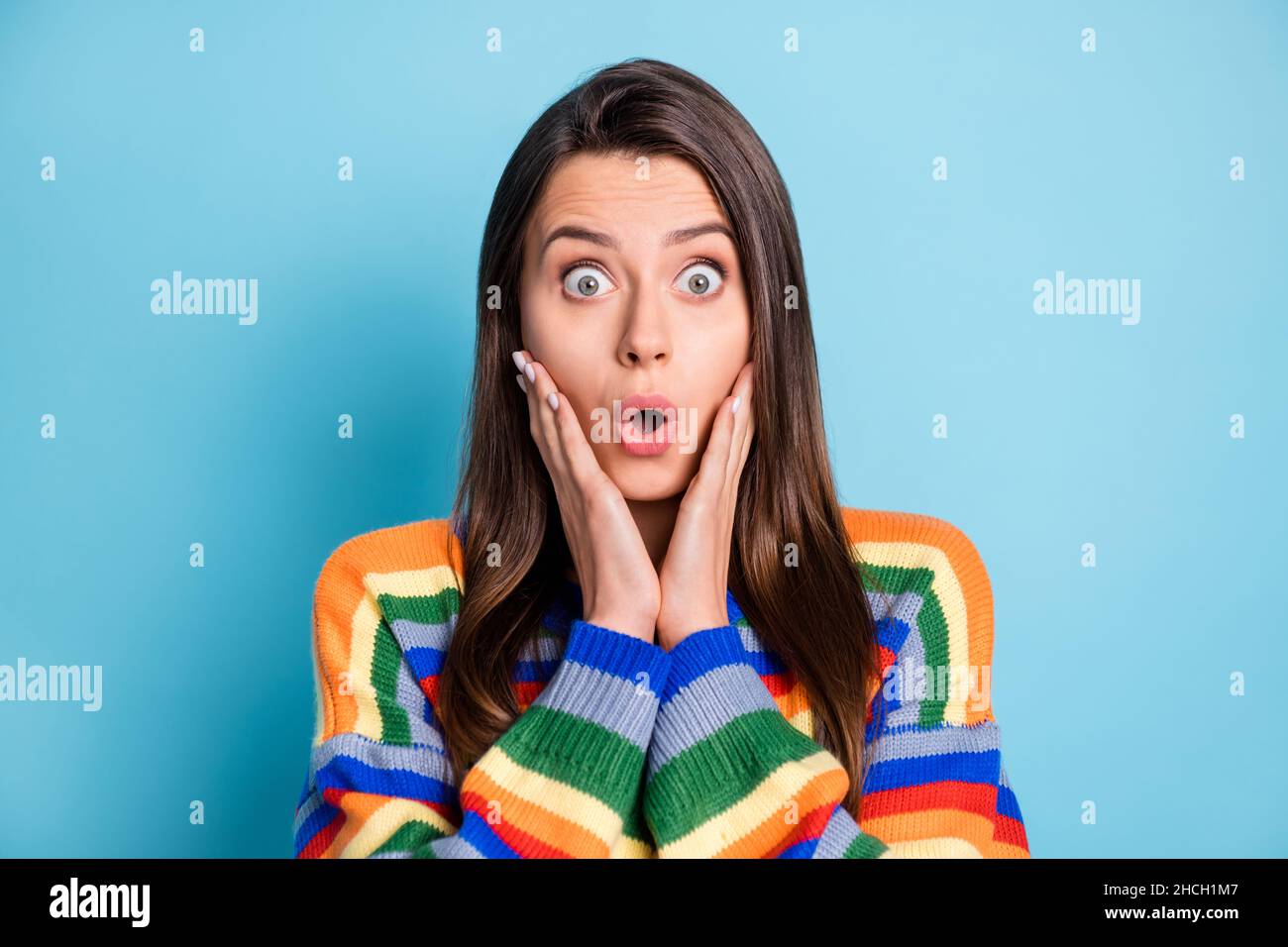 Portrait of pretty amazed brown-haired girl incredible news reaction ...