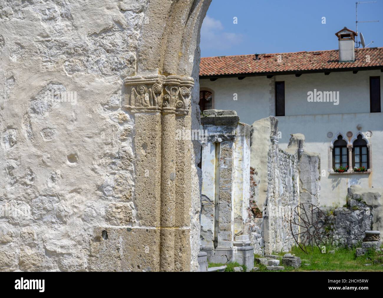 Ruins of the church that collapsed in the 1976 earthquake, Venzone, province of Udine, Italy Stock Photo