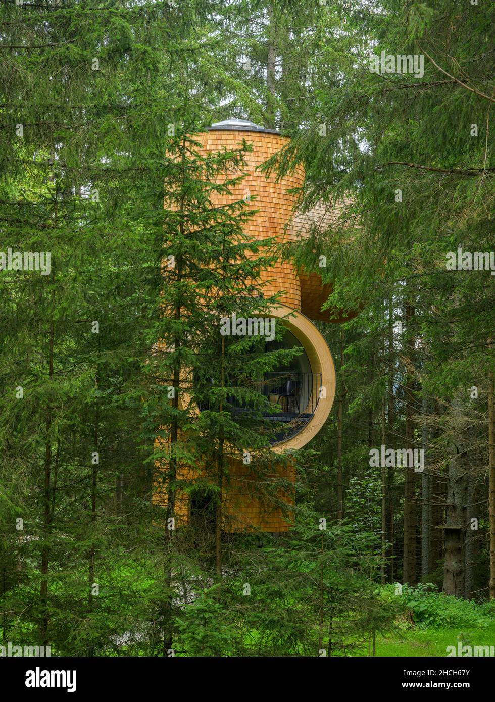 Modern forest house on the Pogusch, Sankt Lorenzen im Muerztal, Styria, Austria Stock Photo