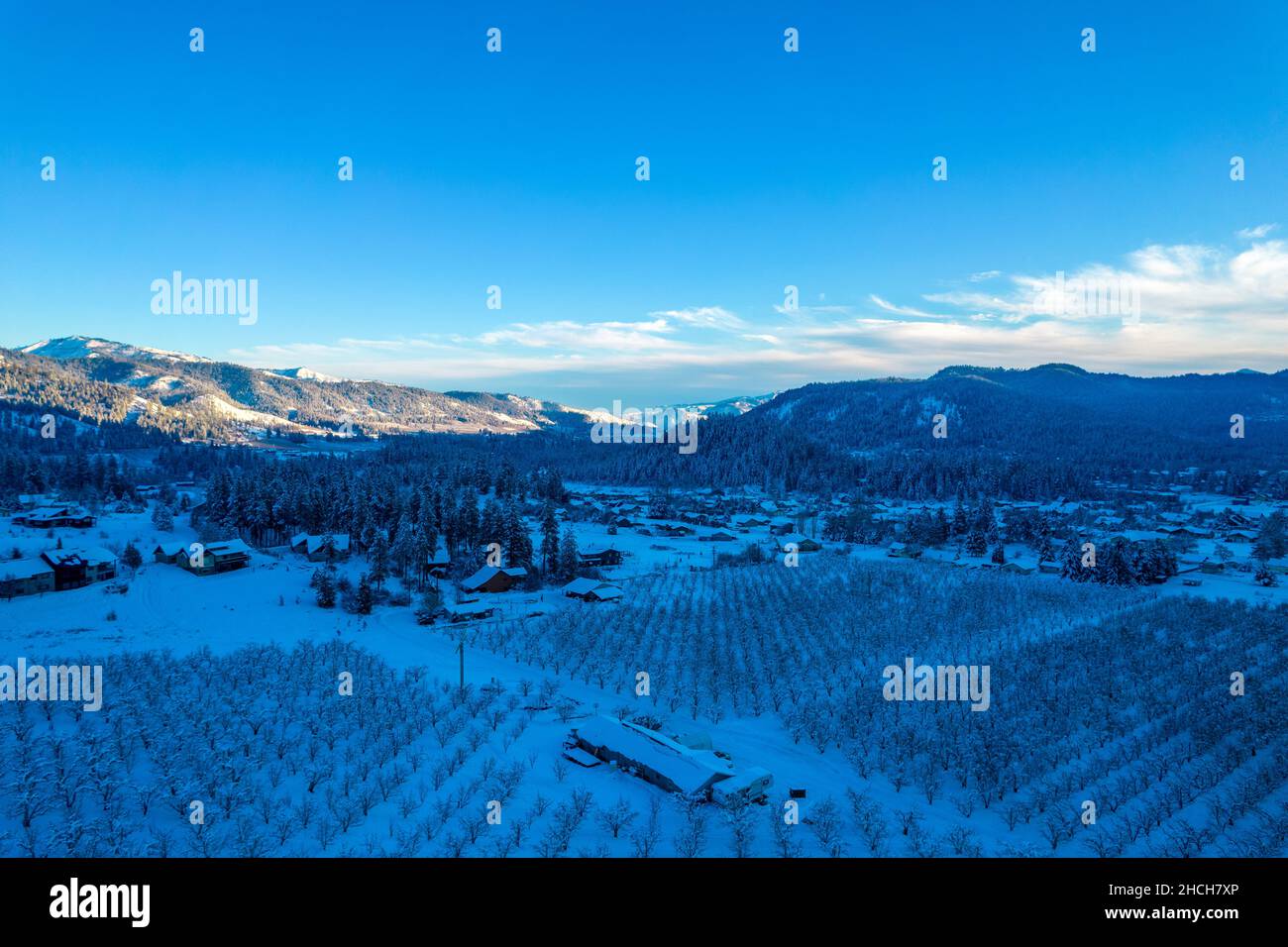 The snow covered Cascades in Leavenworth, Washington Stock Photo Alamy