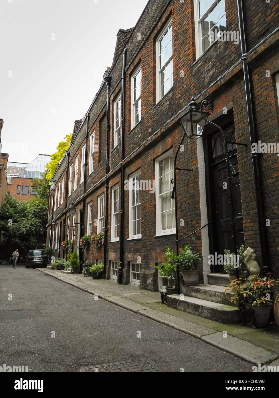 London 17th century houses hi-res stock photography and images - Alamy
