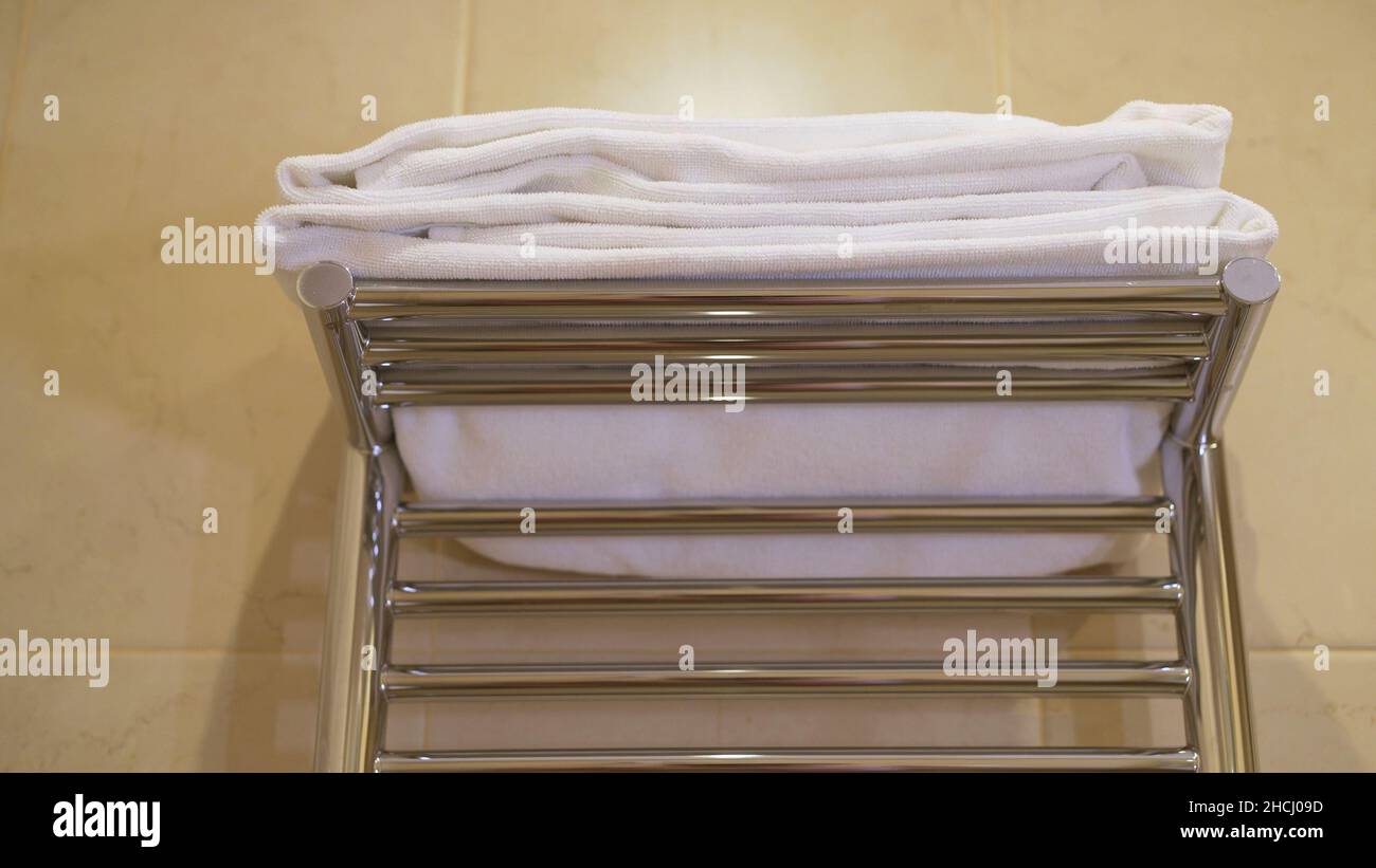 Bathroom Mountain Heated Towel Rail