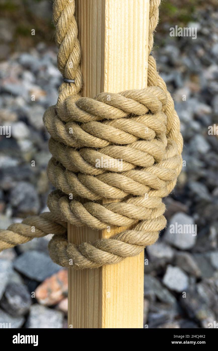 Thick string hi-res stock photography and images - Alamy