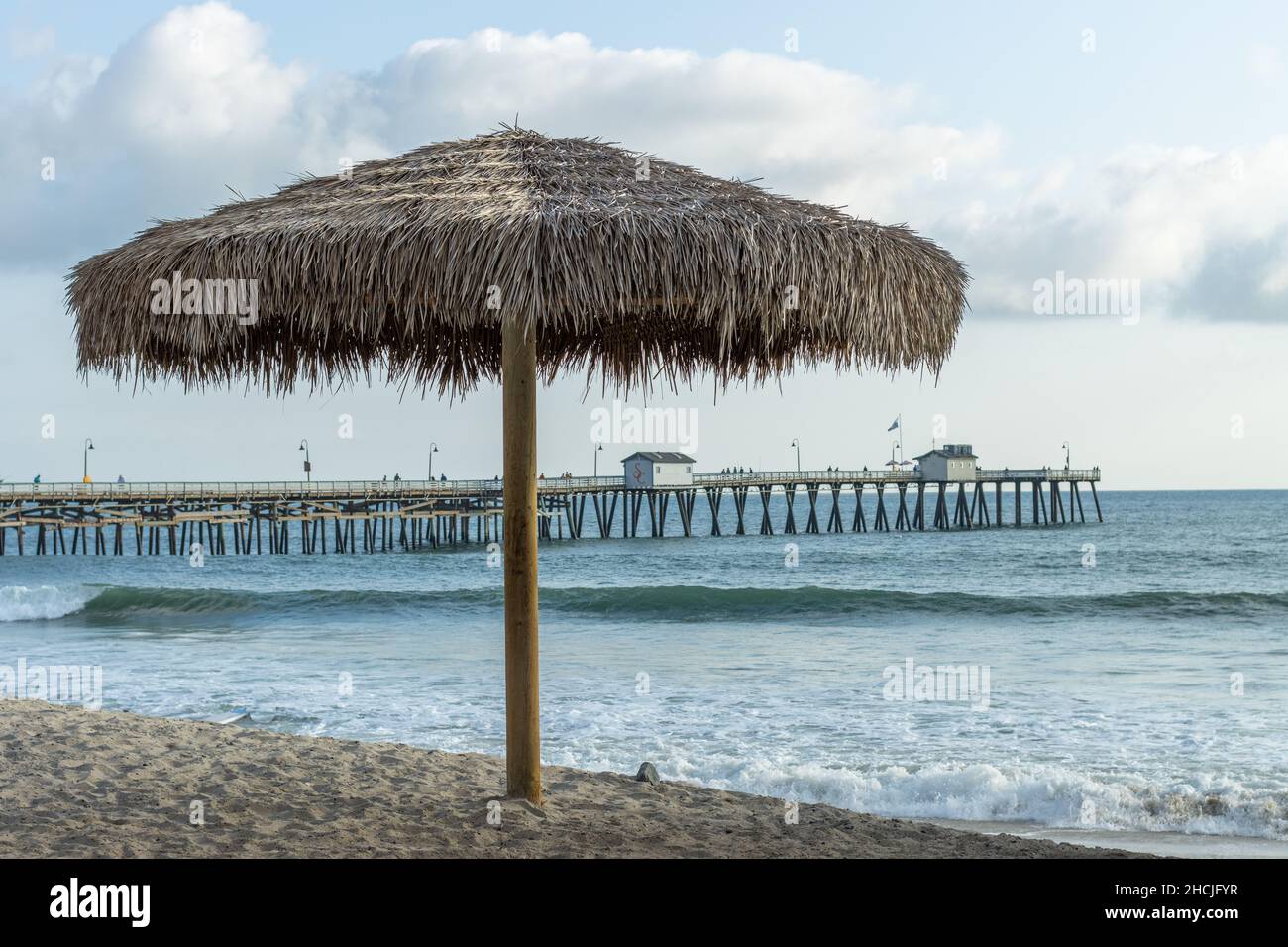 Tiki beach umbrella hi-res stock photography and images - Alamy
