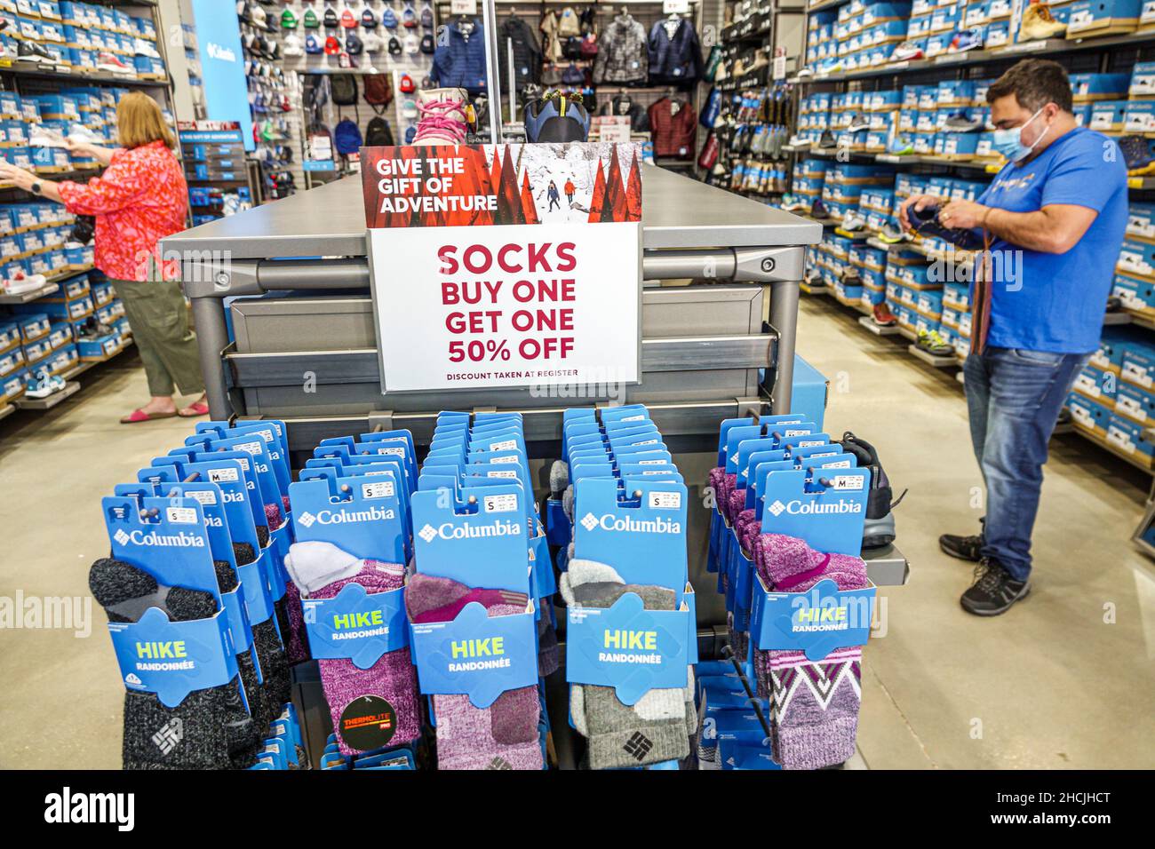 Orlando Florida Orlando Vineland Premium Outlets outlet factory store  fashion mall shopping Columbia Footwear inside interior shoes boxes  shoeboxes so Stock Photo - Alamy
