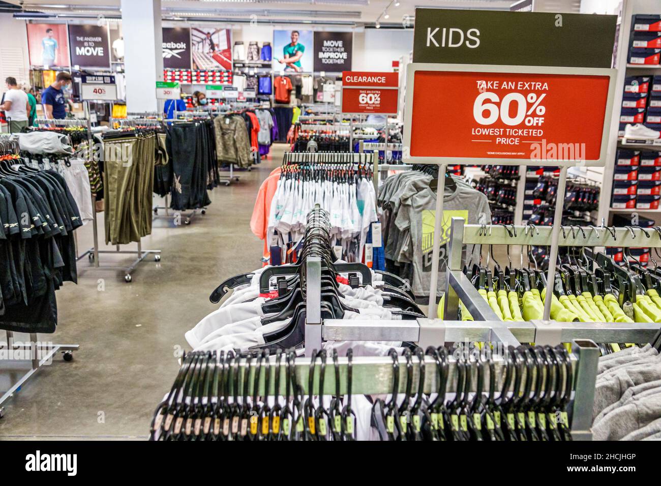 Vineland Premium Outlets High Resolution Stock Photography and Images -  Alamy