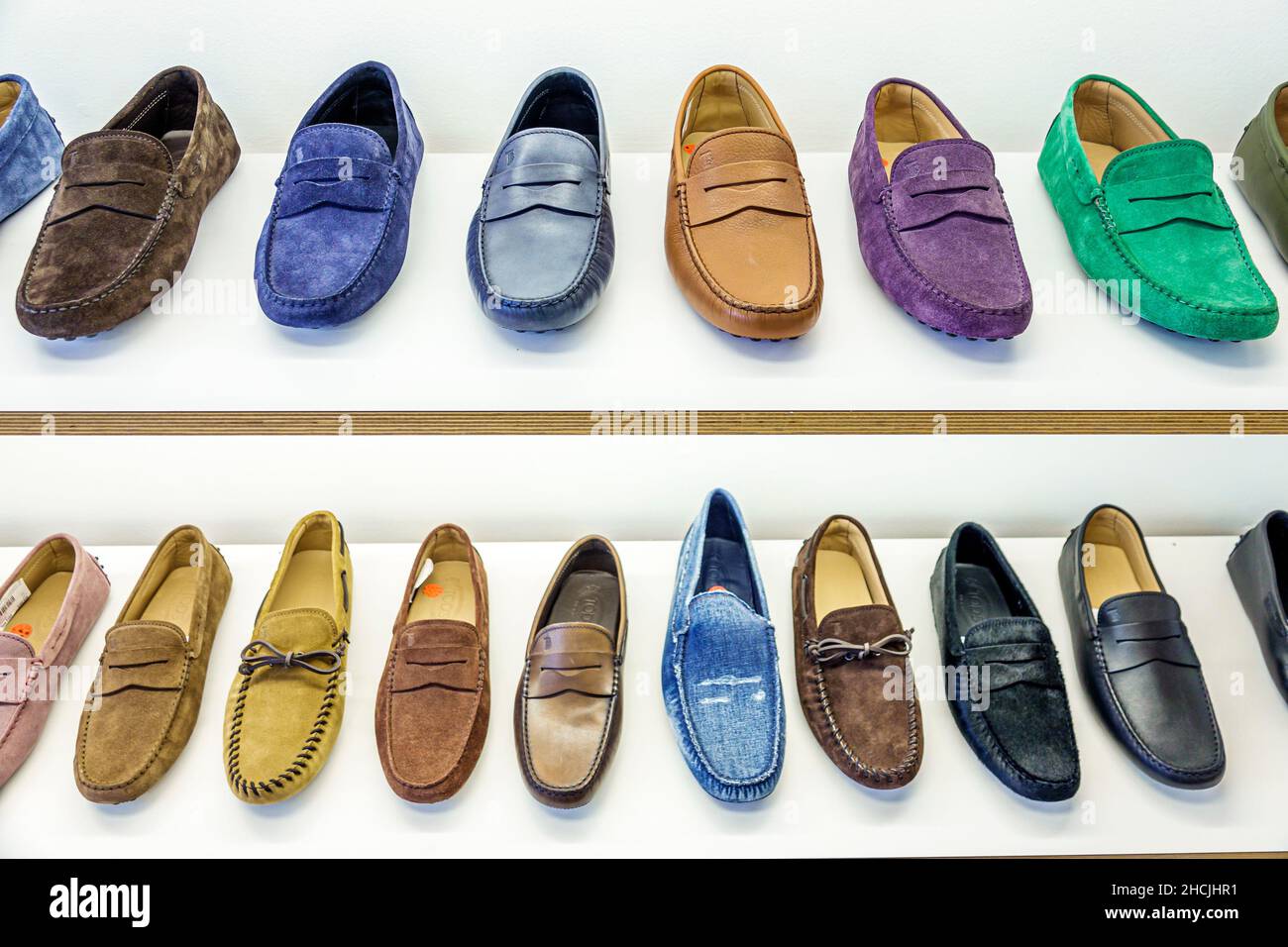 Tods outlet hi-res stock photography and images - Alamy