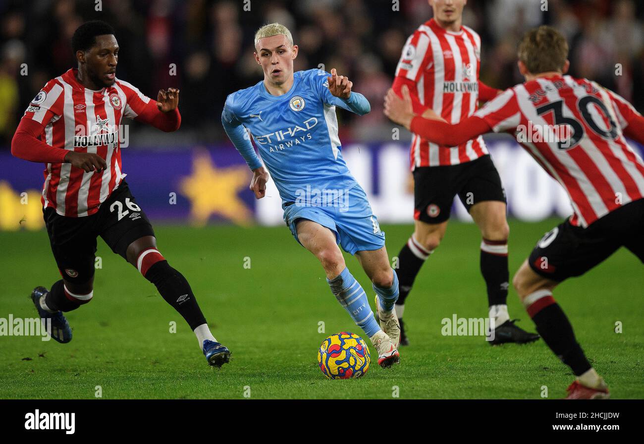 London, UK. 29th Dec, 2021. Phil Foden during the Premier League match at the Brentford Community Stadium. Credit: Mark Pain/Alamy Live News Stock Photo