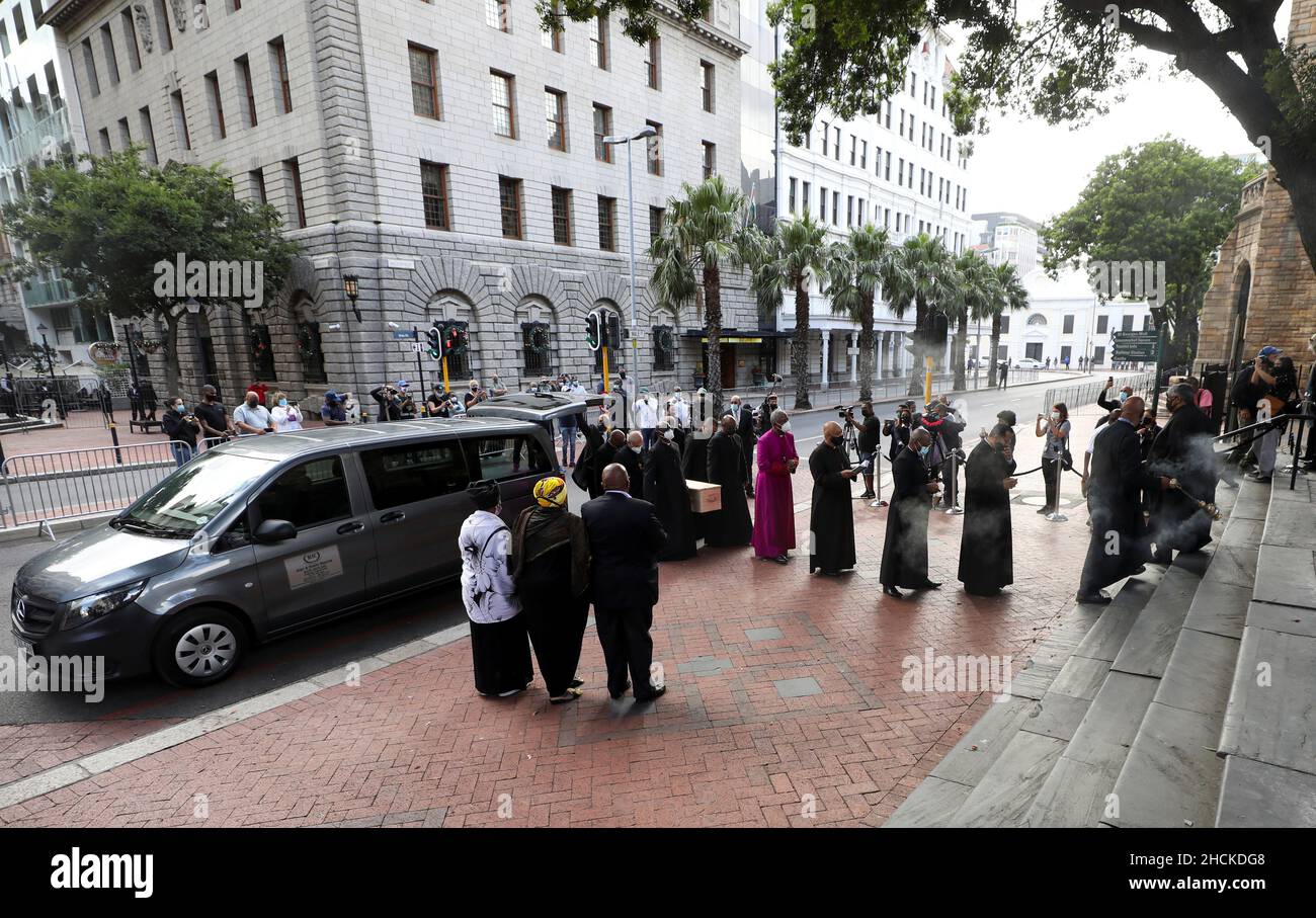 The casket containing the body of Archbishop Desmond Tutu arrives at St Georges cathedral for his lying in state, in Cape Town, South Africa, December 30, 2021.  REUTERS/Mike Hutchings Stock Photo