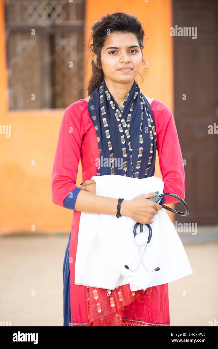 Indian doctor woman standing pose hi-res stock photography and images ...