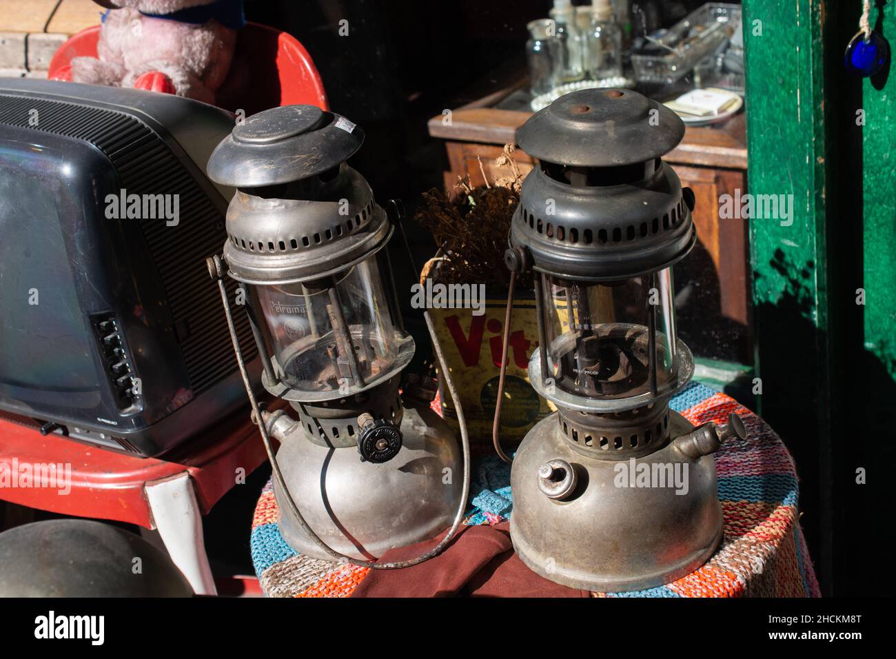 Pressure lamps hi-res stock photography and images - Alamy