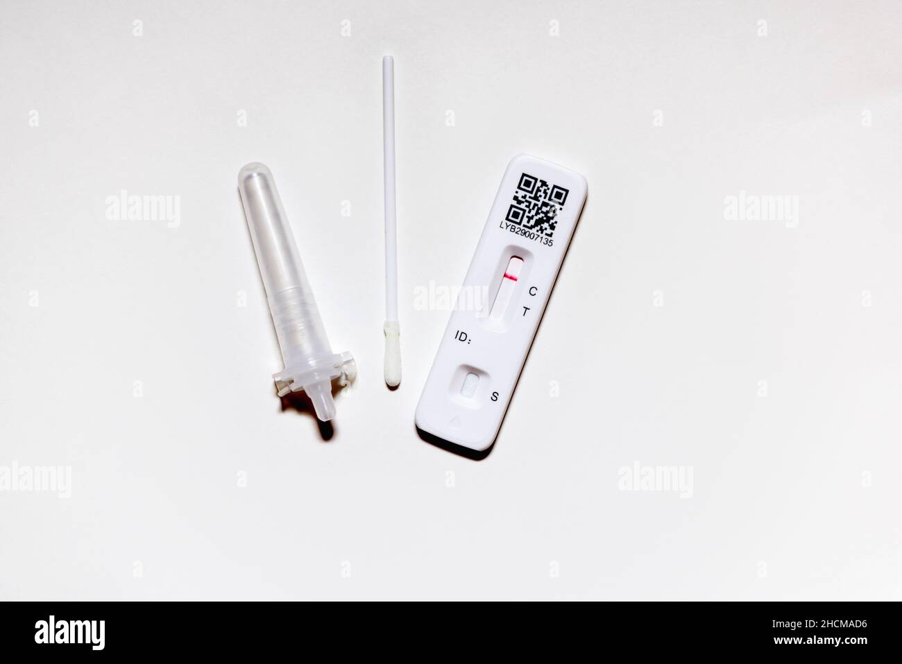 ACON Flowflex SARSCoV2 Antigen Rapid Test selftesting (lateral flow test) test cassette and