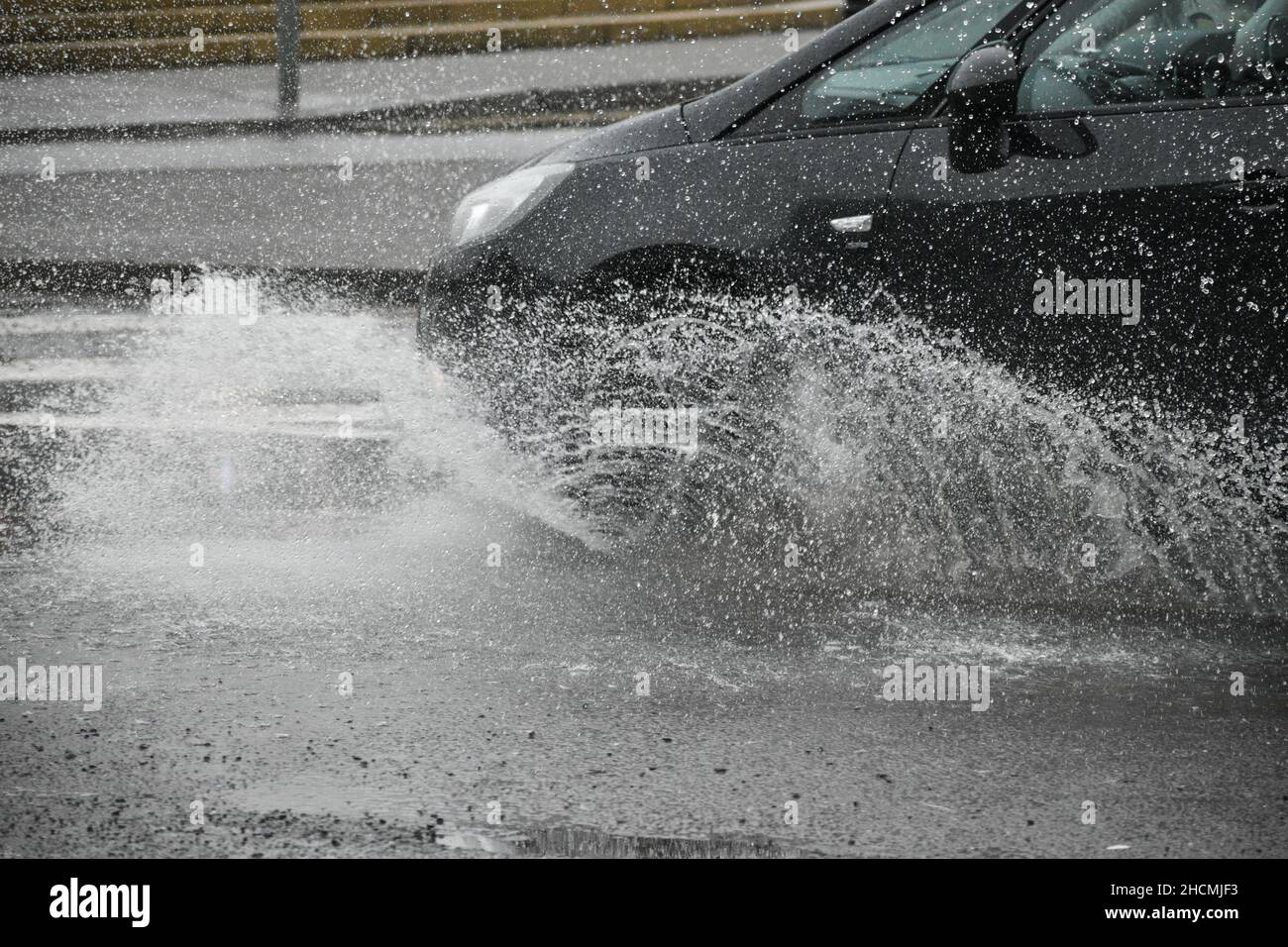 Bantry, West Cork, Ireland. 130h Dec, 2021. Met Eireann has issued a yellow weather warning for Cork, predicting heavy rain that will lead to localised flooding. Credit: Karlis Dzjamko News/Alamy Live News Stock Photo