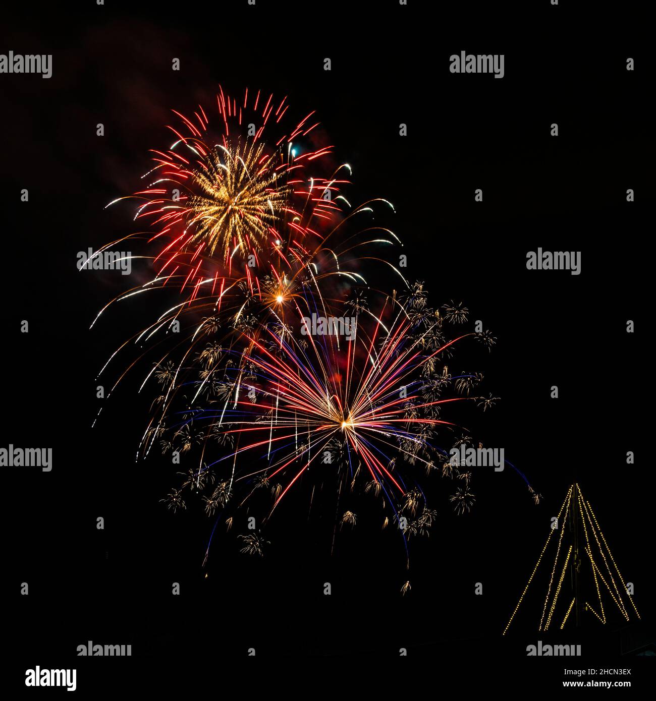 Skyrocket fireworks hi-res stock photography and images - Alamy