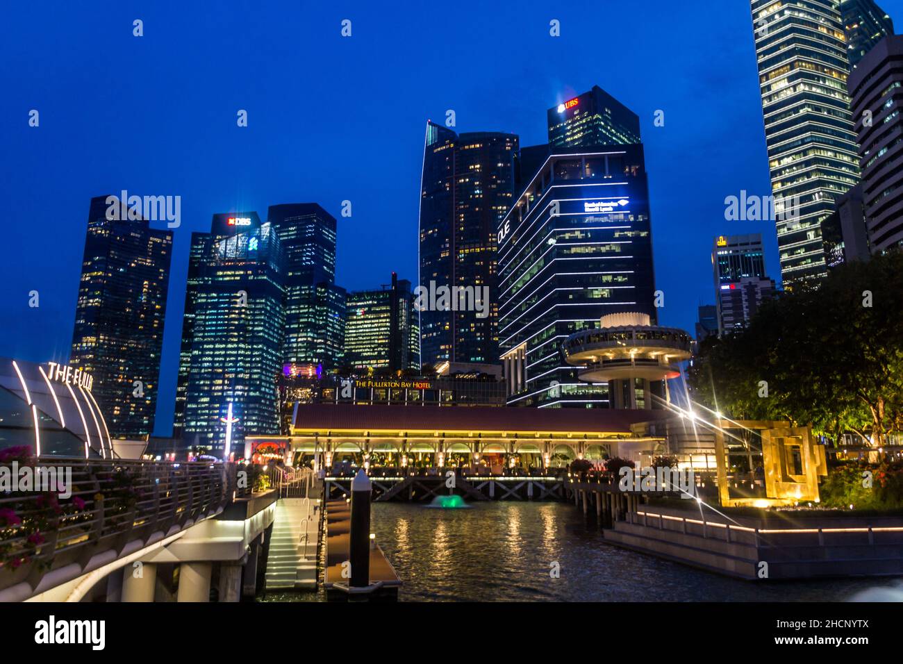 SINGAPORE SINGAPORE MARCH 12 2018 The Clifford Pier At Marina Bay singapore-singapore-march-12-2018-the-clifford-pier-at-marina-bay