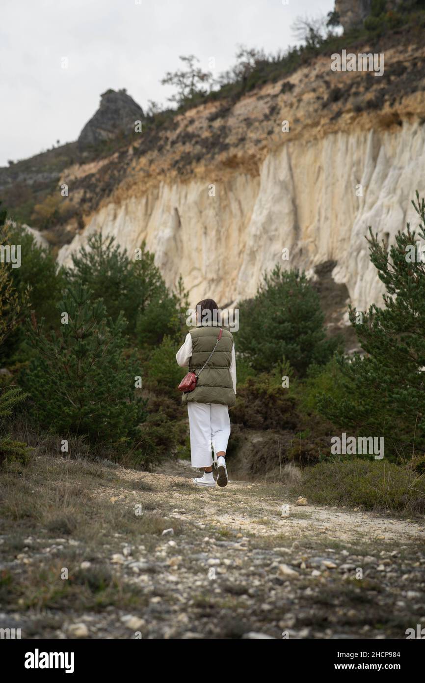 Vertical shot hiker woman hi-res stock photography and images - Alamy