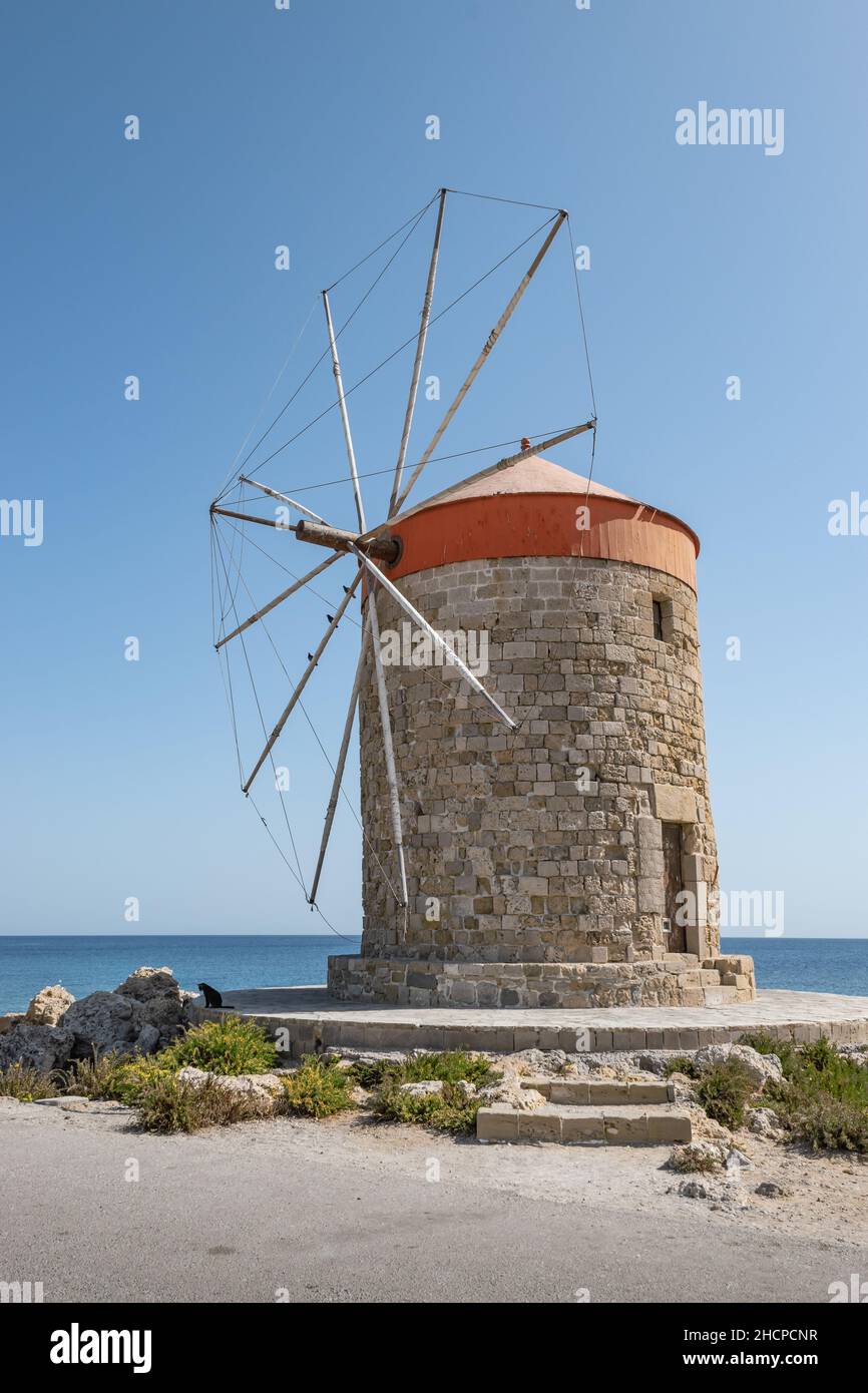 1.001 fotos de stock e banco de imagens de Medieval Windmill