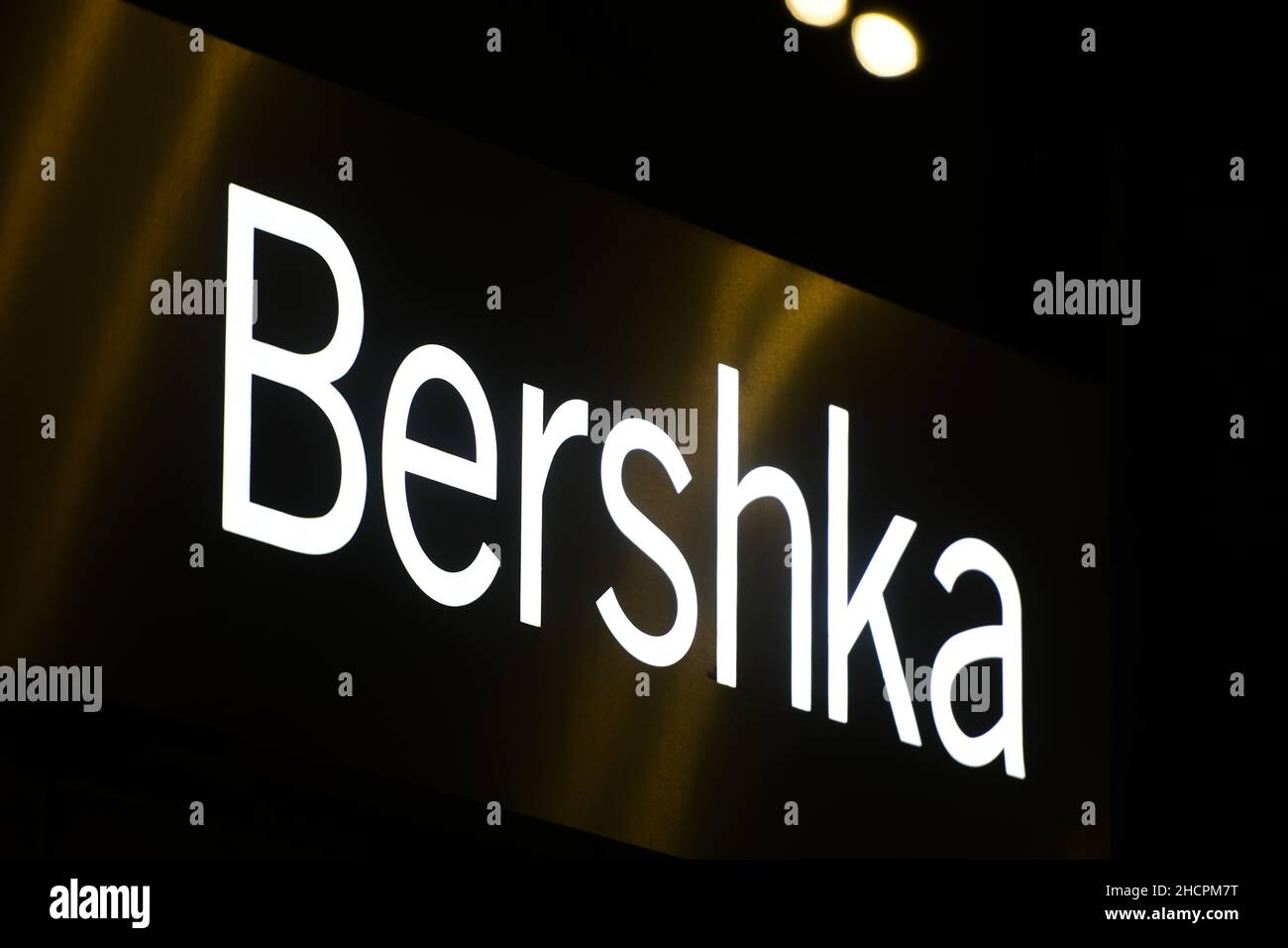 fashion store Bershka on shopping street Schildergasse, Cologne, Germany.  Modegeschaeft Bershka in der Einkaufsstrasse Schildergasse, Koeln, Deutschl  Stock Photo - Alamy