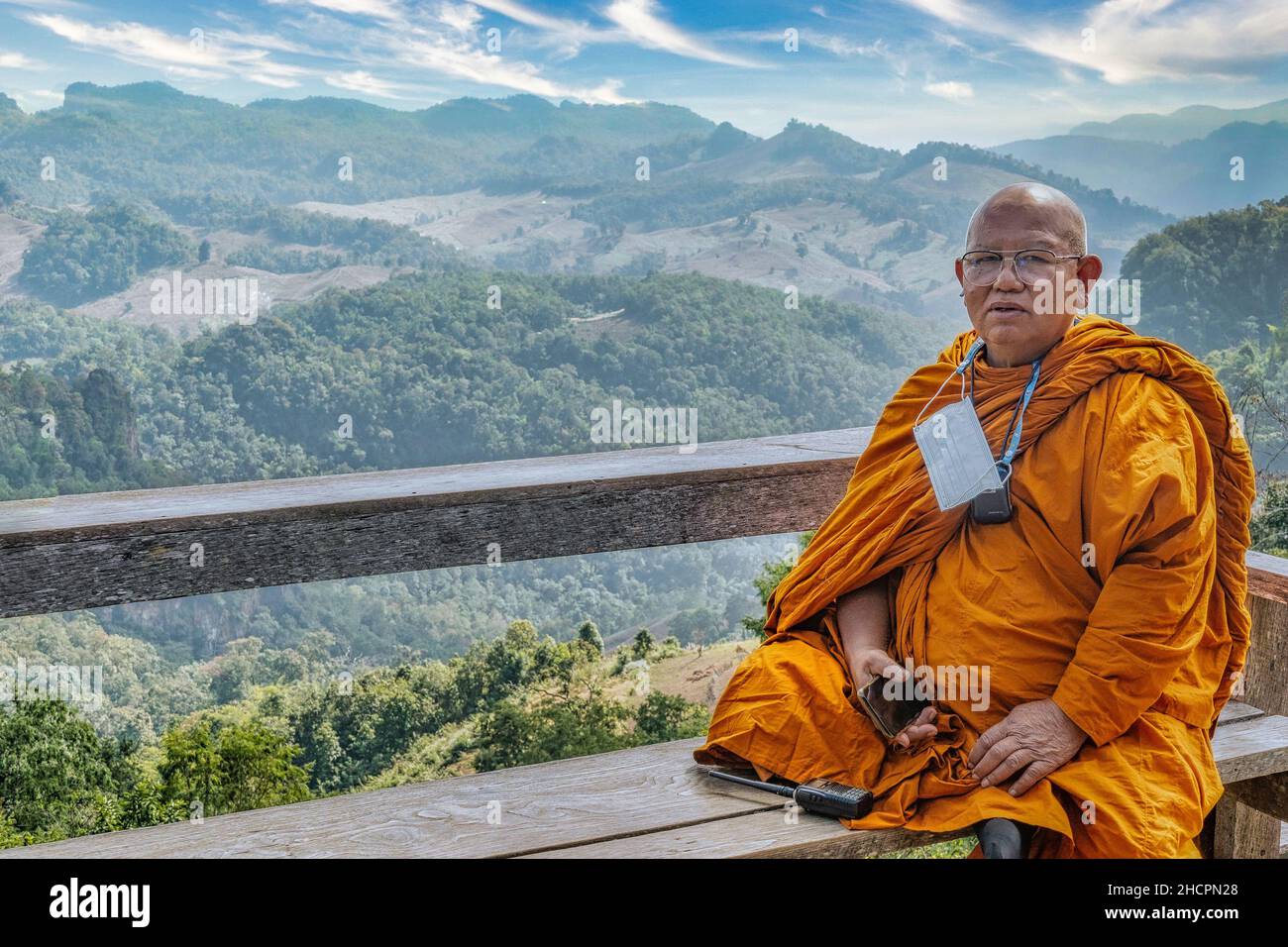 Mae hong son monk hi-res stock photography and images - Alamy