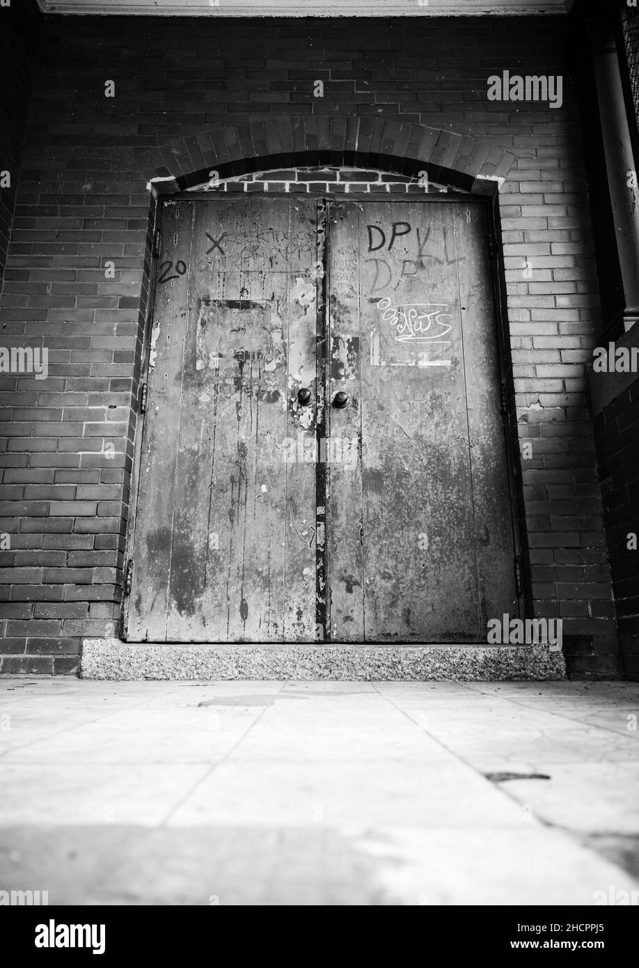 Black metal door frame Black and White Stock Photos & Images - Alamy
