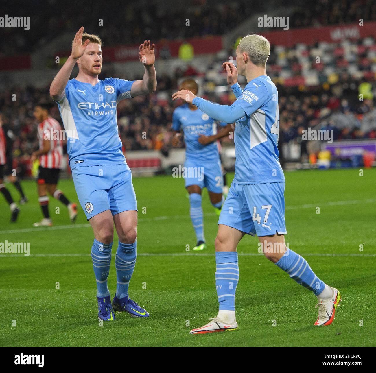 29 December - Brentford v Manchester City - Premier League - Brentford Community Stadium  Phil Foden celebrates his goal with Kevin De Bruyne during the Premier League victory at the Brentford Community Stadium Picture Credit : © Mark Pain / Alamy Live News Stock Photo