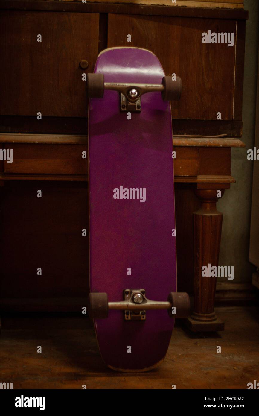 Flipped skateboard hires stock photography and images Alamy