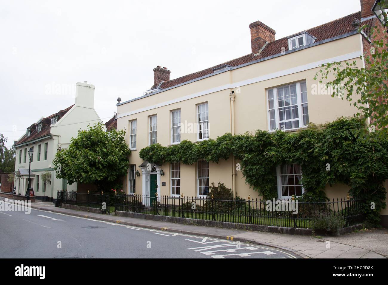 Wimborne minster shops hires stock photography and images Alamy