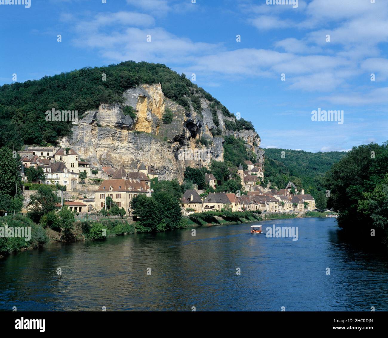 France. Nouvelle-Aquitaine. La Roque-Gageac. Dordogne river and valley. Stock Photo